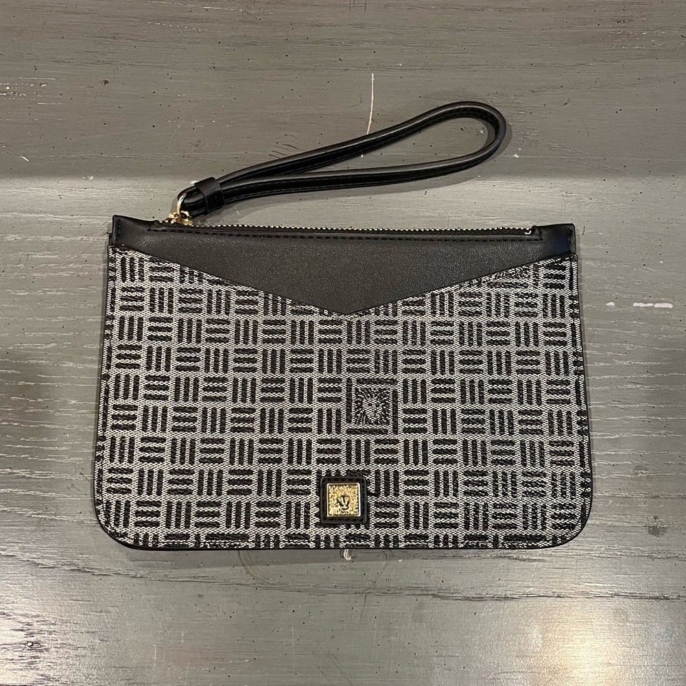 NWOT Anne Klein Black & Gray Wristlet. Brand new, never used.
